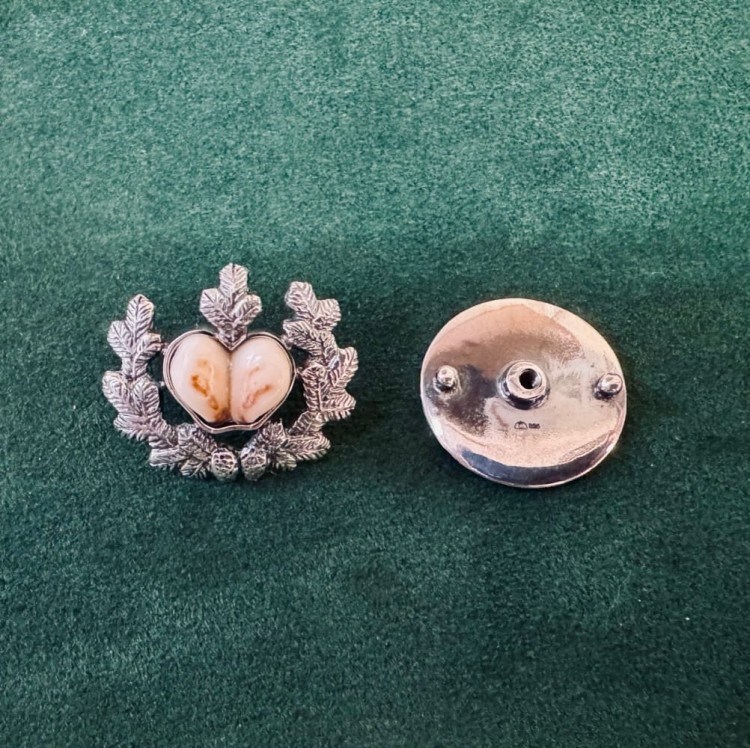 Mocowanie przypinki : gwint + duża nakrętka