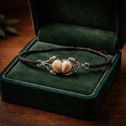 bransoletka srebrna z grandlami łani  w pudełku