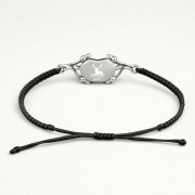 tył bransoletki z logo