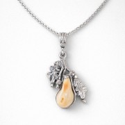 Srebrny naszyjnik, ornamenty liści dębu i żołędzi