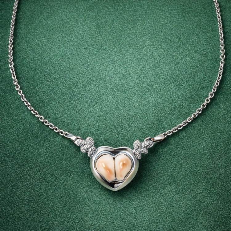 Srebrny naszyjnik myśliwski, serce z grandli