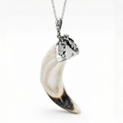 Hunting necklace with boar tusk and oak ornament