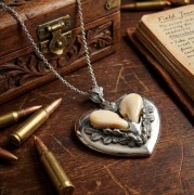 Naszyjnik w kształcie serca z grandlami byka