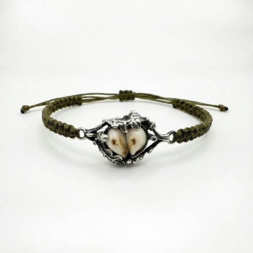 Hunting bracelet with deer grandles in 925 silver on green cord