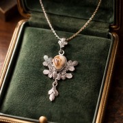 srebrny naszyjnik myśliwski