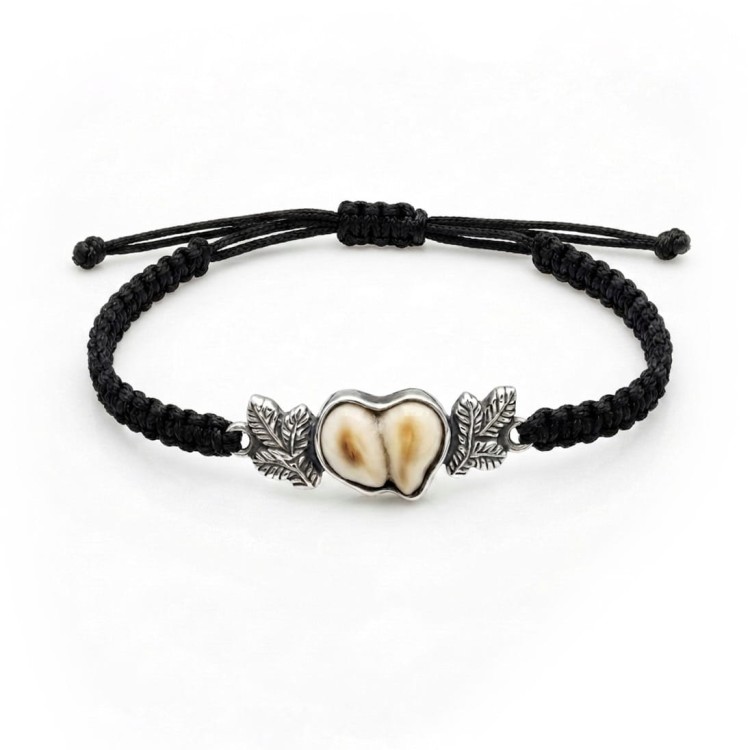 delicate hunting bracelet with deer teeth in 925 sterling silver