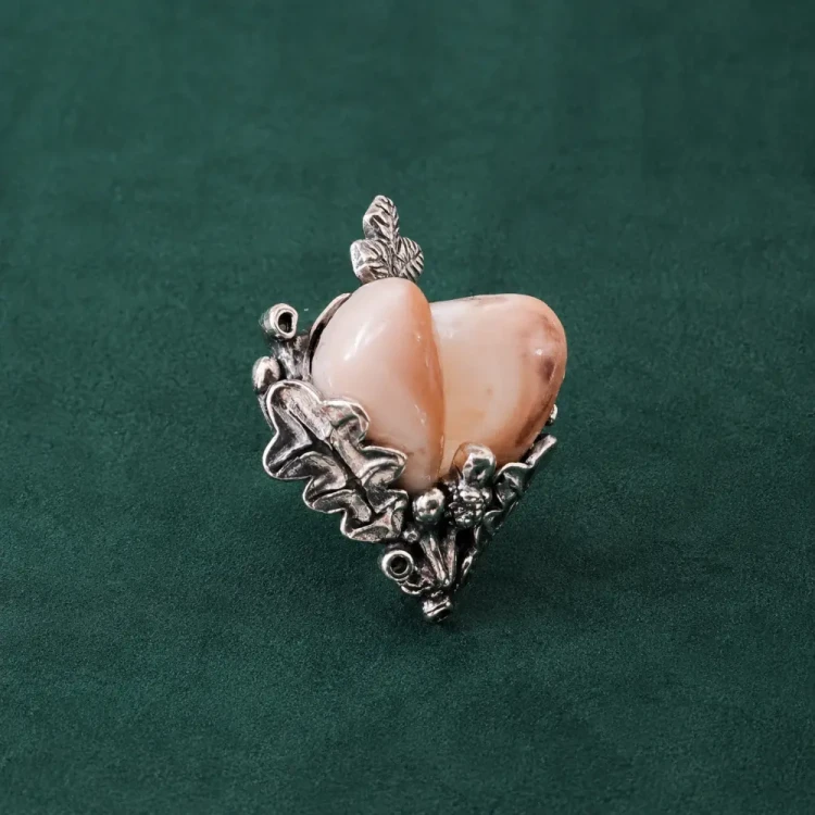 Elegant FOREST TROPHY hunting pin made of sterling silver and natural stag deer teeth